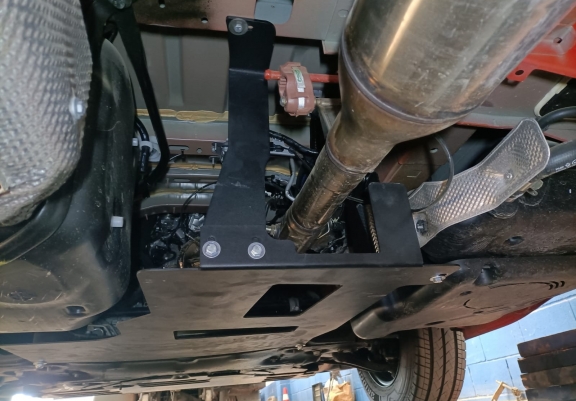 Unterfahrschutz für Katalysator/cat lock der Marke Nissan NV400